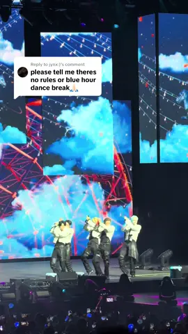 Replying to @jynx:) YES THERE IS WAAAAAHH #txt #tomorrowxtogether #acttomorrowtour #bluehourdancebreak 