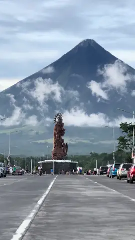 Magayon ka , Mayon. 🥹