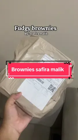 Brownies by safira malik enak nyoklat bangett☺️🥰❤️#craveybakes #fudgybrownies #safiramalik 