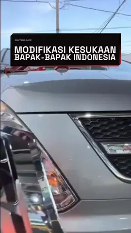 Nahh ini nih bob, modifikasi kesukaaan bapak-bapak di Indonesia👀 Sampe sekarang masih bingung kenapa chrome-chromean plastik masih jadi favorit modifikasi bapak-bapak🤔 Source : Tiktok/dy2ddmkd084c - #outbrake #outreels #modifikasibapakbapak 