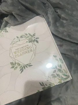 A must have!! Not only helps you stay on track but is the best keepsake for your special day ❤️ #ttshop #wedding #weddingplanning #keepsake #weddingday 