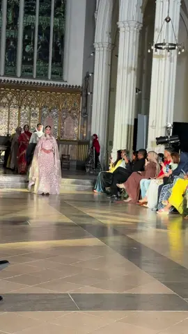Fashion show#fashiontiktok #london #styletips #fyp 