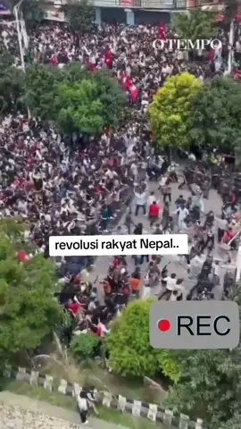 demo rakyat Nepal bersatu menentang kebijakan pemerintah #nepal #viralvideo #demo #chaos #fyp 