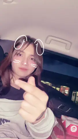 Hows your knee 🥺🥺 #fyp #foryou #viral #likeit #pizzahut 