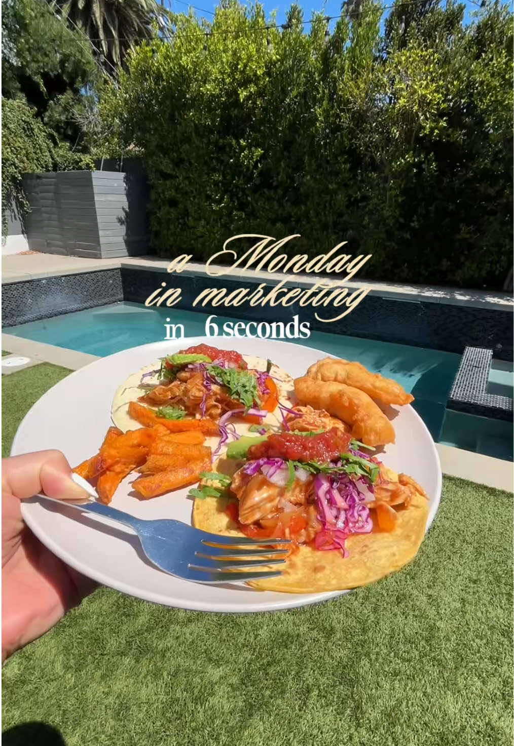 a day at an edtech startup that rented out a mansion instead of an office space lol: • 9:00 AM clock in + team sync • 9-12: pump scripts, formats, build campaigns, manage creator team + onboarding • 12 PM lunch by our chef richard 🥹 • 12:30 - 4PM: lock in again, design play • 4 PM: quick arm workout in basement downstairs • 5:30 : dinner by richard again!! td was taco Tuesday • 6:00-9:00: onboarding week so i did some personal work + ux studying  • 9:00 PM: back home to sleep #startups #Tech #marketing 