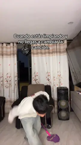 Esa nooo! 😭🫵🏻 #humor #triste #amor #frases #foryoupage 