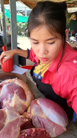 #សូមបងប្អូនហ្វេនៗមេត្តាជួយផងខ្ញុំក់សាច់គោស្រែ1kg=28,000ទេបងប្អូន0963922224/015434259