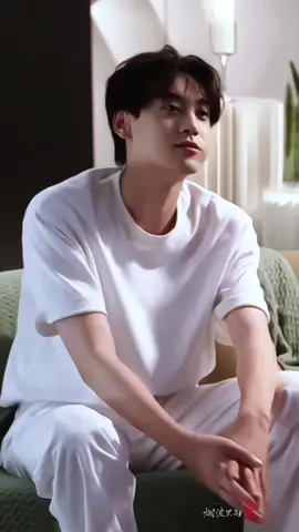 : Đang ngầu mà sao auto nhảy ver cute vậy Gấu lớn🤭 #ZiYuTianXuNing #TianXuNing #chinesebl #revengedlove #bts 