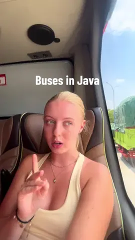 In my opinion the best and cheapest way to travel Java in Indonesia is the bus system!! They all seem to be so luxury with toilets on board as a massive bonus ☺️  #indonesia #java #javatransport #budgettraveltips #traveldays 