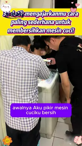 Ada yang bilang pembersih mesin cuci nggak berguna? Lihat ini, air hitam yang keluar bikin aku kaget!
