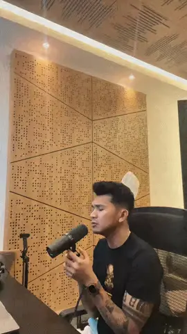 Ruang Rindu - Letto. untuk kamu yg rindu banget sama dia tapi gak ketemu”.Selesaikan semuanya di Ruang Rindu❤️