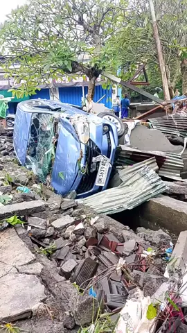 pasca banjir hari ini di jalan mahendradata , semoga tidak turun hujan lagi , tapi langit sudah mulai mendung lagi , banyak mobil yang hancur dan hanyut karena banjir di Denpasar Bali #hujan #banjir #denpasar #bali #fyp 