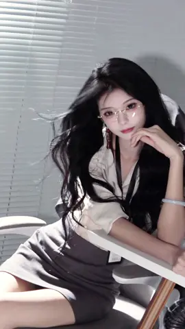 乌苏苏. #chinesegirl #gaixinhtiktok #fashion #style 