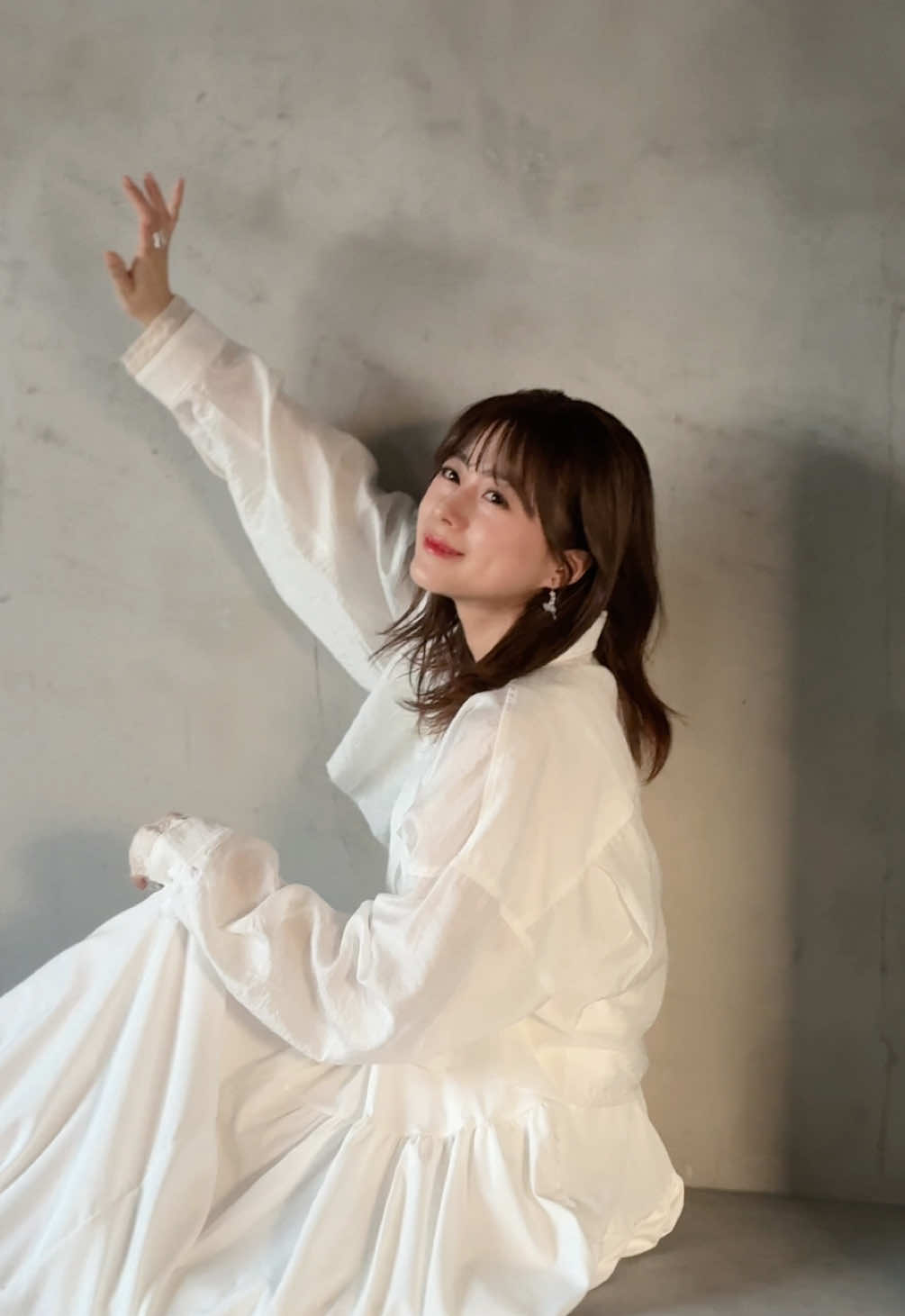 白シャツワンピースでのオフショットムービーも公開🤍 #水瀬いのり が表紙の「#声優グランプリ」10月号は本日発売📚🫧 --- Best Album『Travel Record』発売中！ 🎧inoriminase.lnk.to/Travel-Record 💿inoriminase.lnk.to/Travel-Record_shop 2nd Half Album 『Turquoise』発売中！ 🎧inoriminase.lnk.to/Turquoise 💿inoriminase.lnk.to/Turquoise_shop 🎬youtu.be/ICtdpwinpCY --- #水瀬いのり_TravelRecord  #水瀬いのり_Turquoise  (スタッフ)