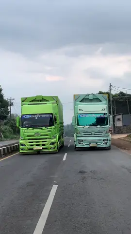Kurir Tower (GODRESS LOGISTICS) @CAK DARMEN 1/2 tobat87 @Mas Ar🤡 @Godress Logistik Official #cctvbodrexalasroban #oyiconks #godresslogistic #godress #wingboxmania 