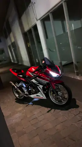 sebelum kejadian #fy #nightride #cbrfacelift #surabaya24jam 