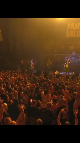 #korn  #numetalmusic  #everydaymusicmetal  #metalfamily  #enjoymusic 