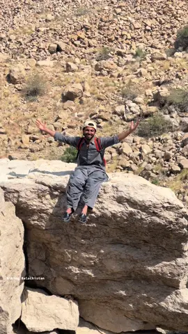 Hikers 🙌🏻❤️#hikingbalochistan #explore #mountainsview #Naturalbeauty #waterfalls 