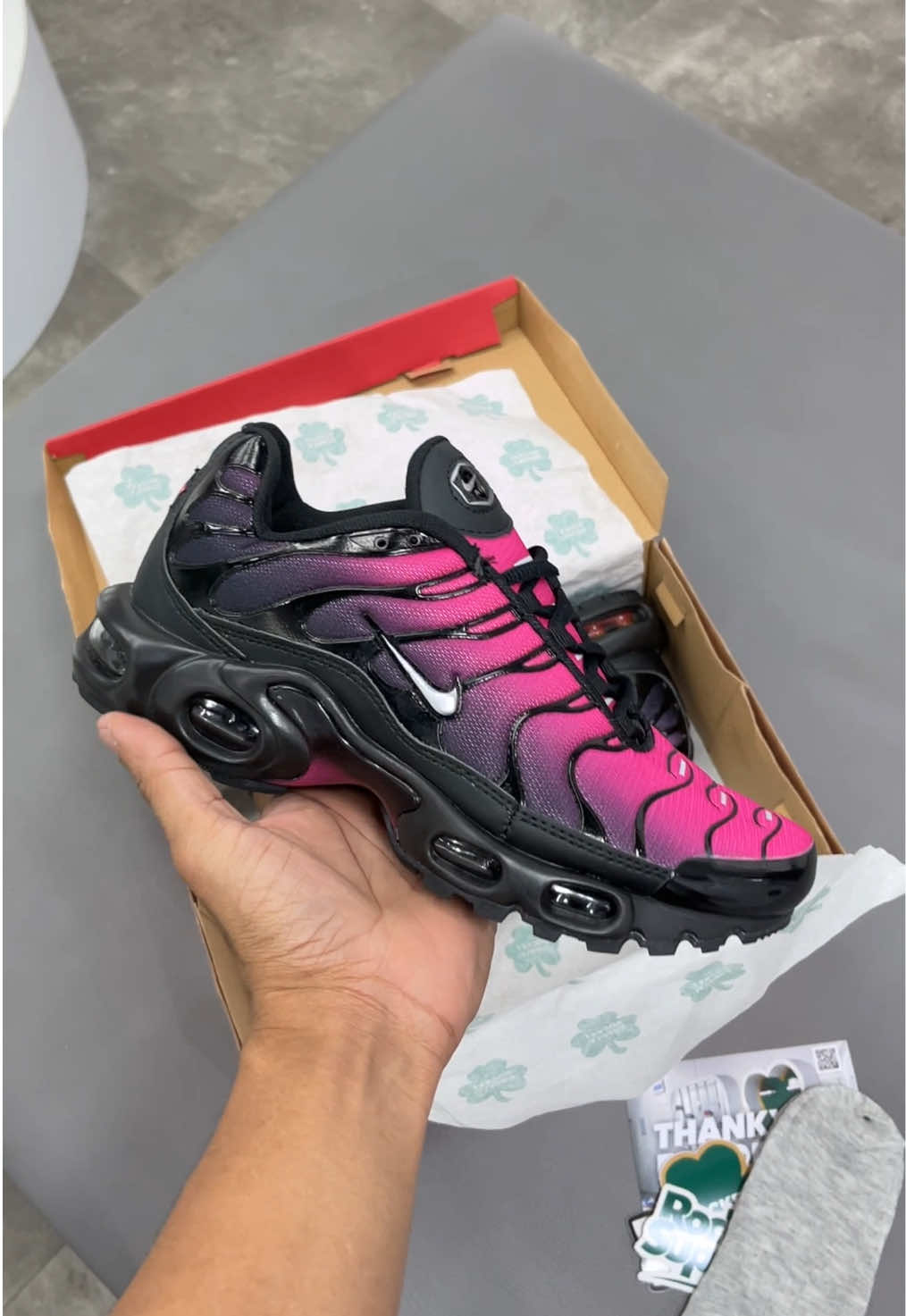 TN MAX PLUS PINK GRADIENT 🩷 SIZE 40-44 🤪 MORE INFO ? CEK LINK DI BIO 🕊️ #fyp #rocketsupplys #skenaoutfit 