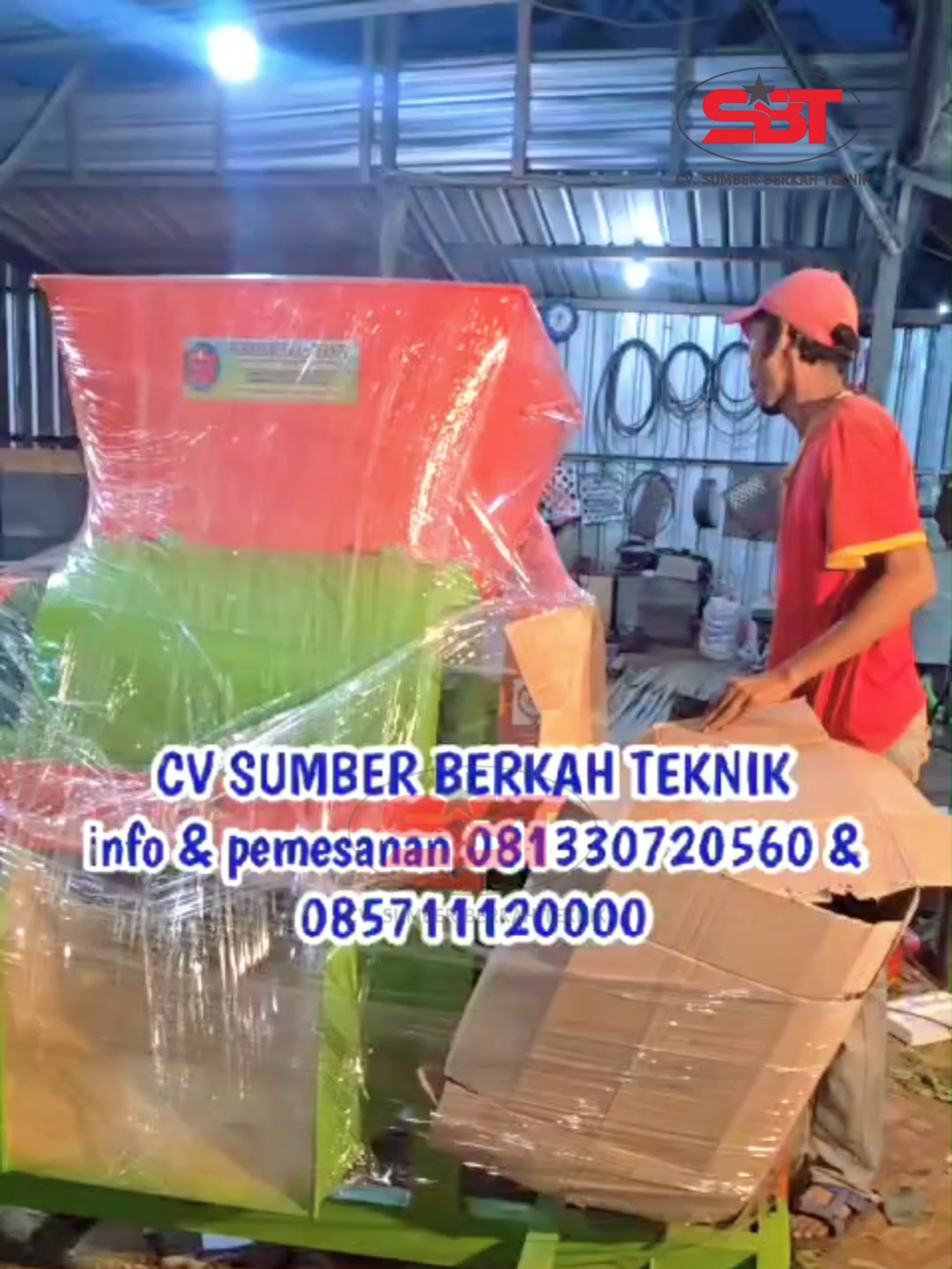 📦 BUNGKUS DAN SIAP DIKIRIM! 📦 2 UNIT PERTAMA DARI 12 UNIT MESIN CACAH TIPE 60 Alhamdulillah! Pesanan Bapak Paradedi ke #Jakarta #DKIJakarta sudah mulai dikirim! 🚛 🔥 UNIT PERTAMA & KEDUA DARI 12 UNIT MESIN CACAH GILING SERBAGUNA TIPE 60 RODA 4 ⚡ FUNGSI SUPER HEBAT: ✅ Pencacah segala jenis pakan ternak & limbah ✅ Penggiling rumput, legum & ranting ✅ Penggiling pupuk organik & kohe ✅ Penggiling sabut kelapa & batok kelapa ✅ Penggiling limbah pasar (sayur & buah) ✅ Pencacah jagung, sekam, janggel ✅ Pencacah kain, busa, karung ✅ Penghalus pakan magot ✅ Pencacah kopra & pelepah sawit/kelapa ✅ Limbah triplek, veneer, dll 💪 SPESIFIKASI SUPER: 🔹 Dimensi: 110x145x155 cm 🔹 Material: Plat 3.5mm & 3mm, rangka UNP 65/80 🔹 Pisau: Baja G60 (12 putar Ø15cm + 4 diam 30cm) 🔹 Penggerak: Diesel 26PK / Dinamo 15HP 3 Phase 🔹 RODA 4 - MUDAH DIPINDAHKAN! 📍 ALAMAT KAMI: CV. Sumber Berkah Teknik Jl Raya Bringkang Gang Sekolahan RT 07 RW 04 Desa Bringkang, Kec. Menganti, Kab. Gresik #JawaTimur 📲 KONTAK: WA 1: https://wa.me/6281330720560 WA 2: https://wa.me/6285711120000 Website: https://www.sumberberkahteknik.com Maps: https://maps.app.goo.gl/exX1VzF 🔥 #MesinCacah #Jakarta #DKIJakarta #UMKMJakarta #PengolahanLimbah #GresikProdusen #PeternakanJakarta #KomposOrganik #DaurUlang #ViralUMKM #FYP #TrendingNow #TiktokGresik
