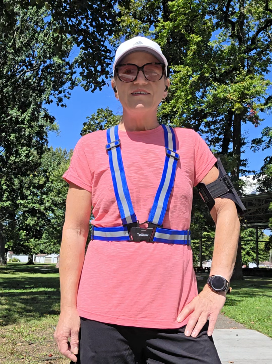 Stay safe friends! #Running #reflectiveharness #runningessentials #runningsafety #biking 
