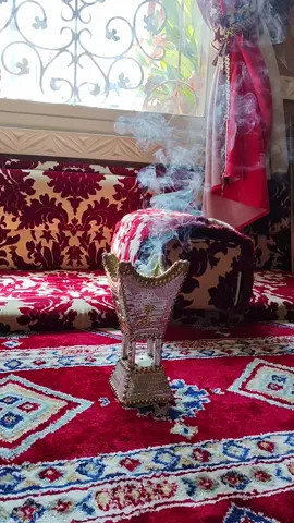 يحطون كسرة عود في المباخر اليا دار وهو من كرمه يحط في المبخرة اوقيه من بيوتهم لا شفت عجّ المباخر تار ذكرت المصانع في الجبيل الصناعية #حايل #اكسبلور #ترند #تيك_توك 