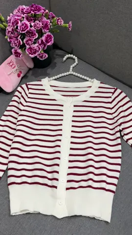 Áo len cardigan dài tay. . ##áo lennữ #aolenquangchau #aolenphoi # #áolen #áo len nữ #áolenquangchau #áolendep #áolenhànquốc #áolendaitay #áolencadigan#áolencadigannu #cadigan #cadiganlen #lencadigan #aokhoaclen #aokhoaclencardigan #áokhoaclen#aolen #aolennu 