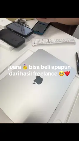 buruan join freelance akuuu gratisss 🥰 #freelance #freelancer #ipad 