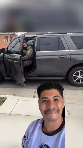 🚨La policía de chicago Illinois y el gobernador Pritzker cumplieron su promesa de proteger a toda su gente DE personas cómo ICE Y Trump Policias de Illinois no permitieron que migración se llevara a ningún imigrante en una fuerte redada q