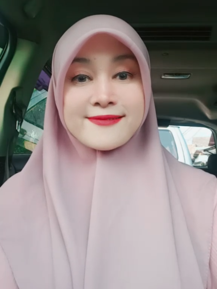 🍂 “Letting go itu seni… seni percaya bahwa semesta selalu punya rencana yang lebih baik.” #manifestation #letgo #LawOfAssumption #EnergiPositif 