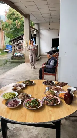 ครีมขัดคราบน้ำมันมะพร้าว ผู้ช่วยทำความสะอาดห้องครัว