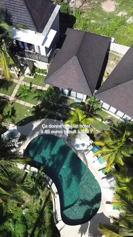 La taille de la salle de bain, on était pas prêtes 🫠 #bali #nusapenida #hotelnusapenida 
