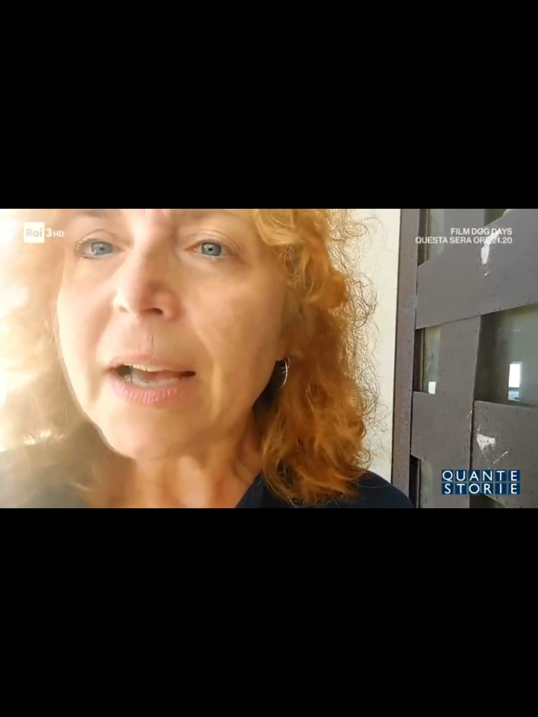 #MariaElenaDelia , insegnante, coordinatrice della #globalsumudflotilla candidamente spiega che gli aiuti non arriveranno, e dopo un training di resistenza gandiana, si fermeranno in acque internazionali, senza forzare nulla. Praticamente una sceneggiata. Ma quindi tutti gli aiuti raccolti? #italia #politica 