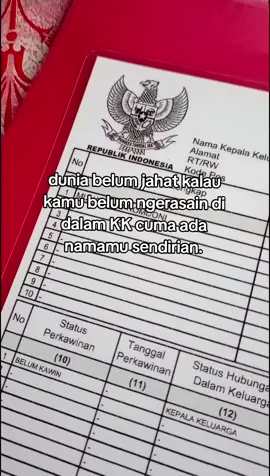terlihat horror👻, belum berkeluarga sudah jadi kepala keluarga😁😭.#kartukeluarga #kk #sadvibes  #fyp #viral 