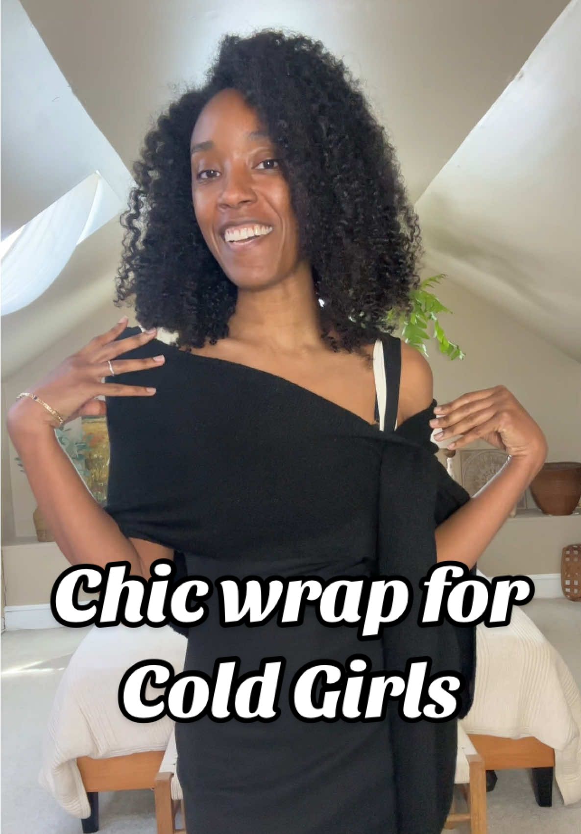 I will never stop telling all my cold girls about these wraps! #wrap #shawl #fallwedding #outerwear #weddingoutfit 