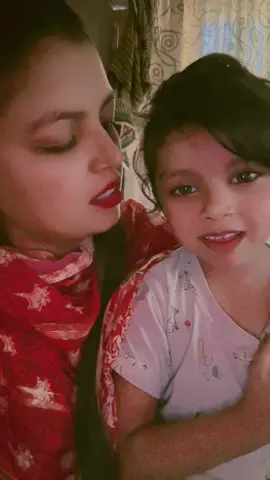 Viktoria apni khala k khilaf hogan🫢