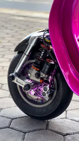 Kamu ngga papa, kamu cuma butuh vespa ☝️🥶