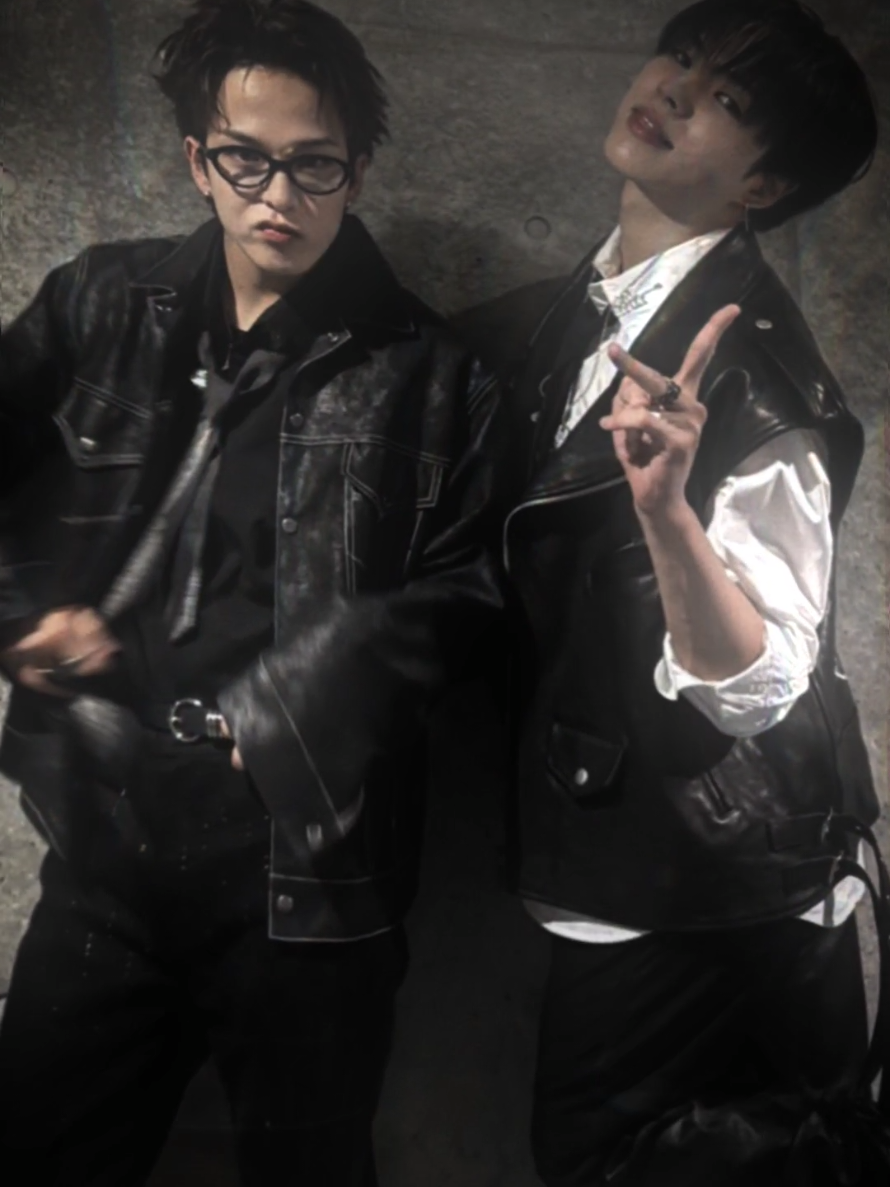 - 2 cewe sahabatan #jaehyuk #asahi #treasure