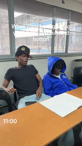 Cutscene in IRL💁‍♂️ #chillwithakira #class #relatable #fypシ゚ #cutscene 