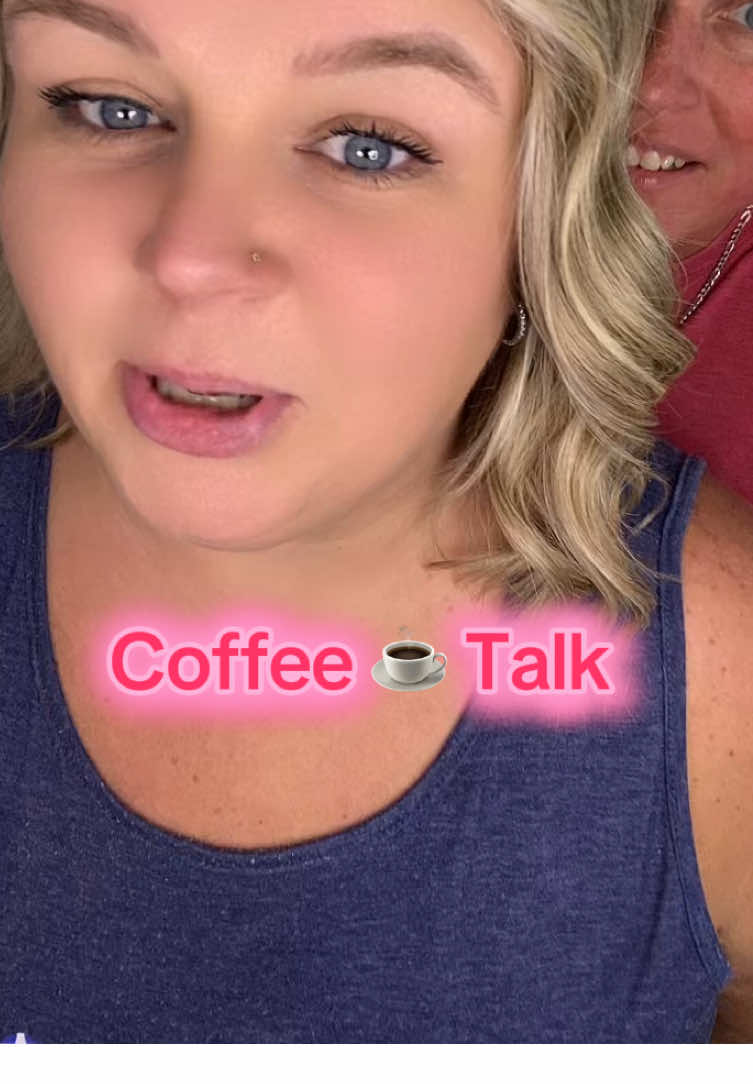 Happy hump day besties ! #coffee #coffeetiktok #coffeetalk #morningvlog #morningcoffee 