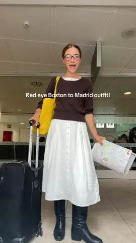 Such a amazing easy flight with @JetBlue and hola Madrid!!! @PEPPERMAYO love this dress even for travel! #travel #madrid #OOTD 