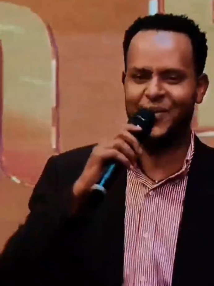 #ኧጊምቃርንቶትንሒጎፓዋሒ#ደሱፍቅር@Desalegn Mersha Official #cratersercheinsigt😘 #guragetiktok💚💛❤😍 
