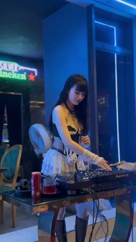 Nhìn em chỉ thấy mờ mờ ... Cố nhìn cho kĩ rồi mờ ê mê ... 🫢#255foodgarden #DancerDj #hotgril_xinh #govap #xuhuongtiktok #fyp 
