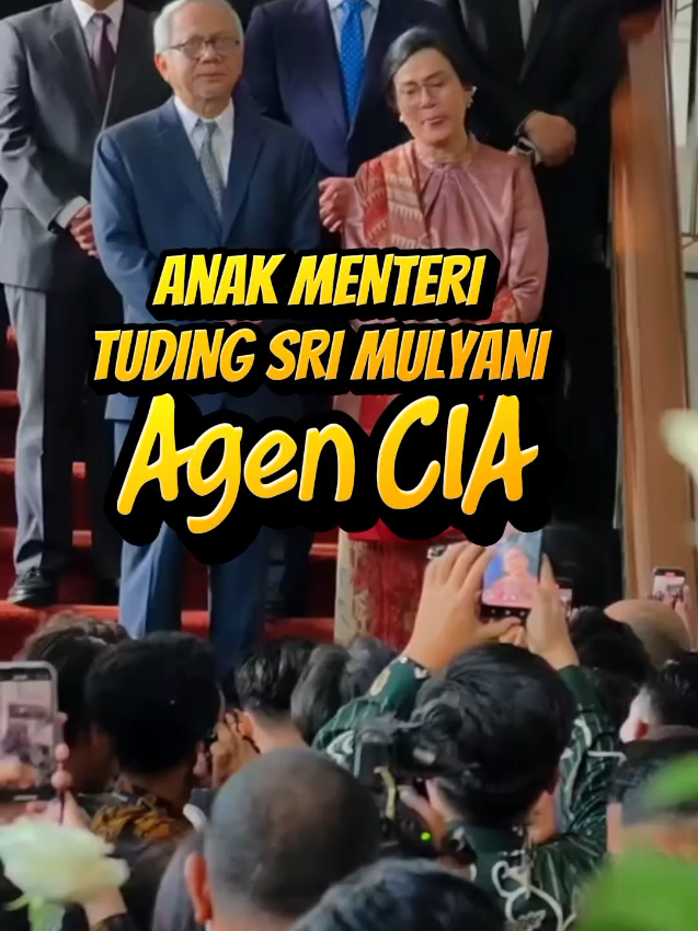 Sri Mulyani yang selama ini kita kenal sibuk dengan angka-angka APBN, tiba-tiba dituduh sebagai agen rahasia Amerika. Bukan WikiLeaks yang membongkar, bukan FBI yang mengungkap, tapi dari unggahan Instagram putra Menteri Keuangan baru.  #tetapberdoadanjanganputusasa🤲🙏 #tetapsemangat💪💪 #majuteruspantangmundur #LuarBiasa #terusmaju 