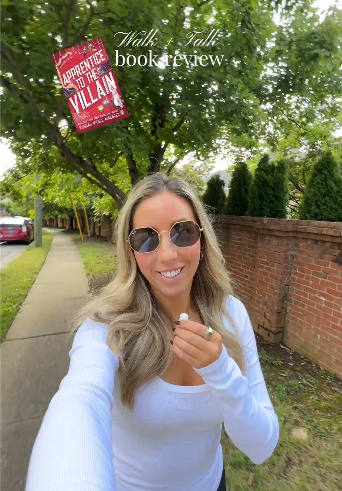 Walk & talk book review for Apprentice to the Villain 📚 loving this romantasy series SO much! #BookTok #bookish #bookrecs #bookgirlies #booktokfyp 