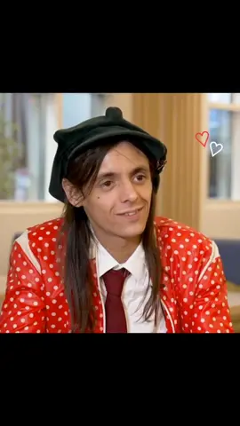 estaba viendo esta entrevista y me encantaaaa ♥️  #luciocorsi #luciocorsiedit #volevoessereunduro #fyp #parati @Lucio 