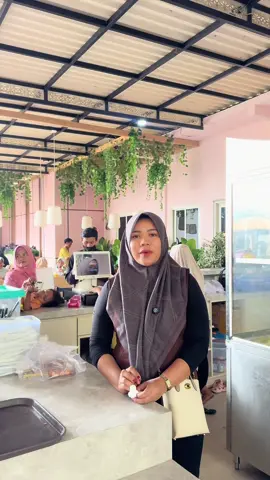 Mohon maaf atas ketidaknyamanannya ya untuk semua customer 🙏 kita akan selalu memperbaiki semua nya 🙏