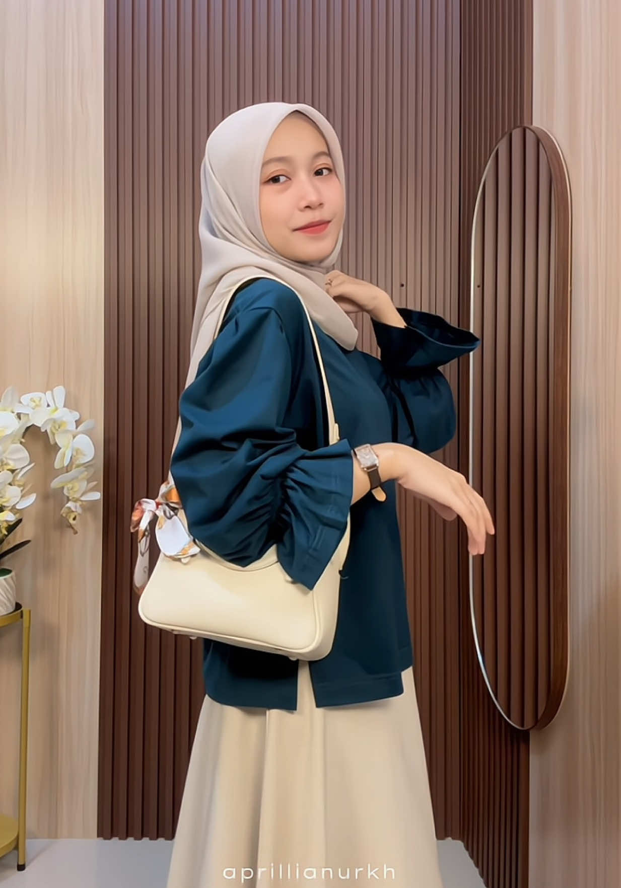 Simple outfit #fypシ゚viral #outfitideas #outfitinspiration #ootdhijabstyle 