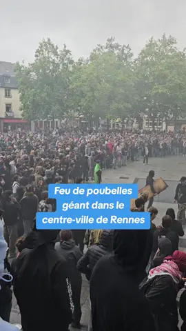 Les manifestants se sont regroupés dans le centre-ville de Rennes, ce mercredi 10 septembre. #blocage #manifestation #greve 