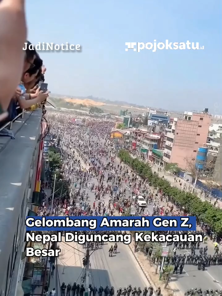 Kathmandu, 9 September 2025 - Situasi politik Nepal memanas setelah demonstrasi besar-besaran yang dipimpin generasi muda (Gen-Z) berujung pada pembakaran gedung parlemen di Kathmandu. Aksi ini terjadi usai bentrokan keras antara massa dan aparat, yang sebelumnya telah menewaskan sedikitnya 19 orang dan melukai ratusan lainnya #pojoksatu #tiktokberita